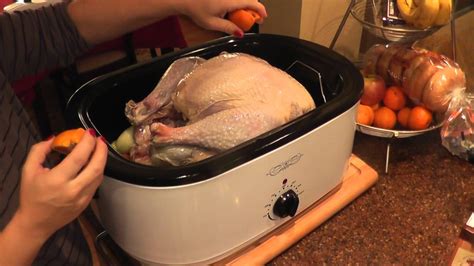 roasting turkey in an electric roaster